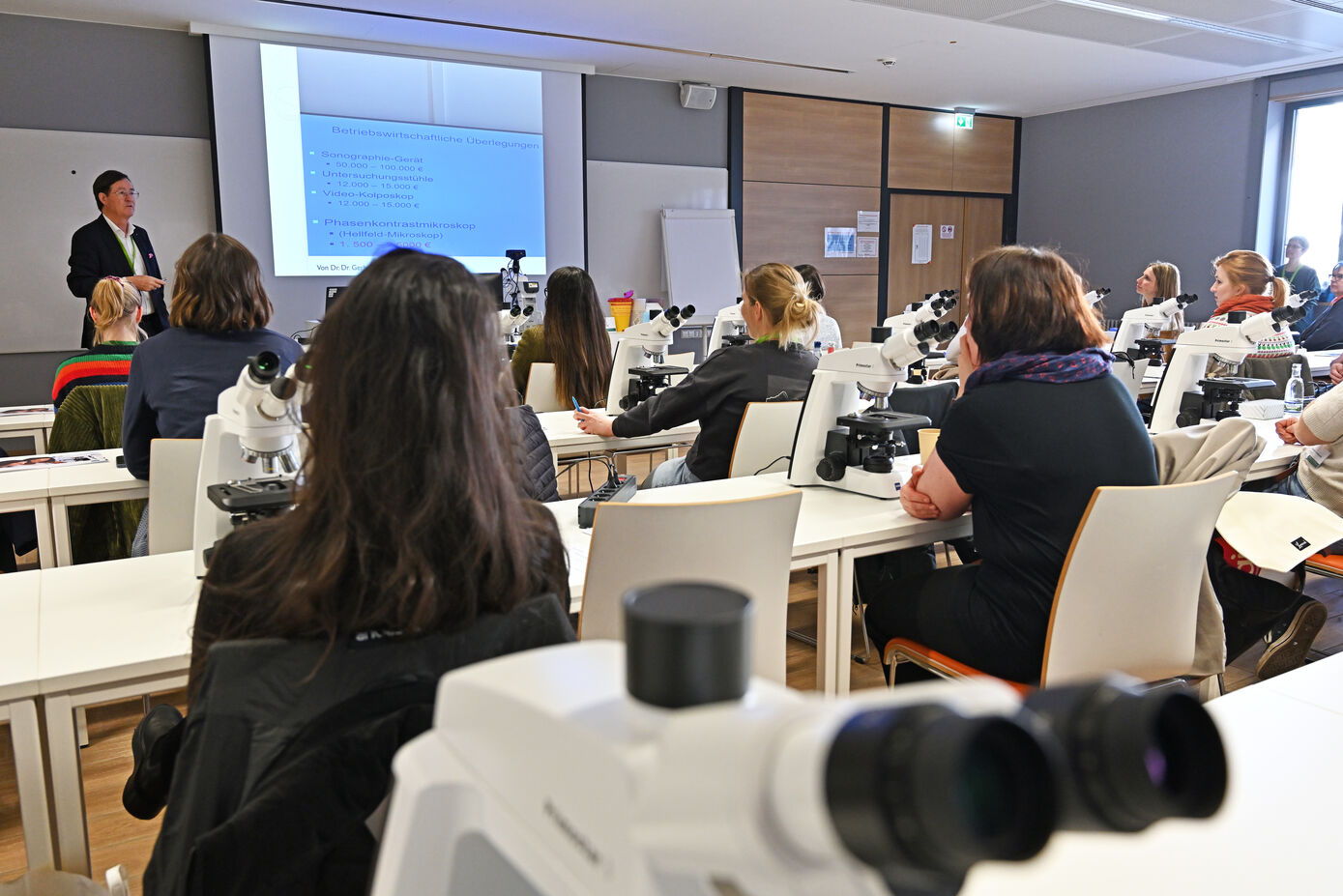Mikroskopiekurs mit Prof. Werner Mendling