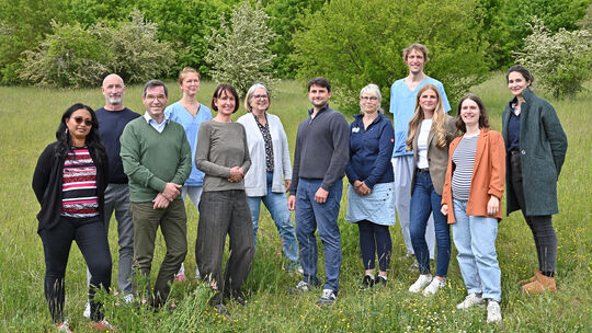 Das Klinische Ethikkomitee setzt sich
aus einem multiprofessionellen Team
zusammen, um die Fälle aus verschiedenen
Perspektiven betrachten zu können.
Foto: Szabó/UKJ