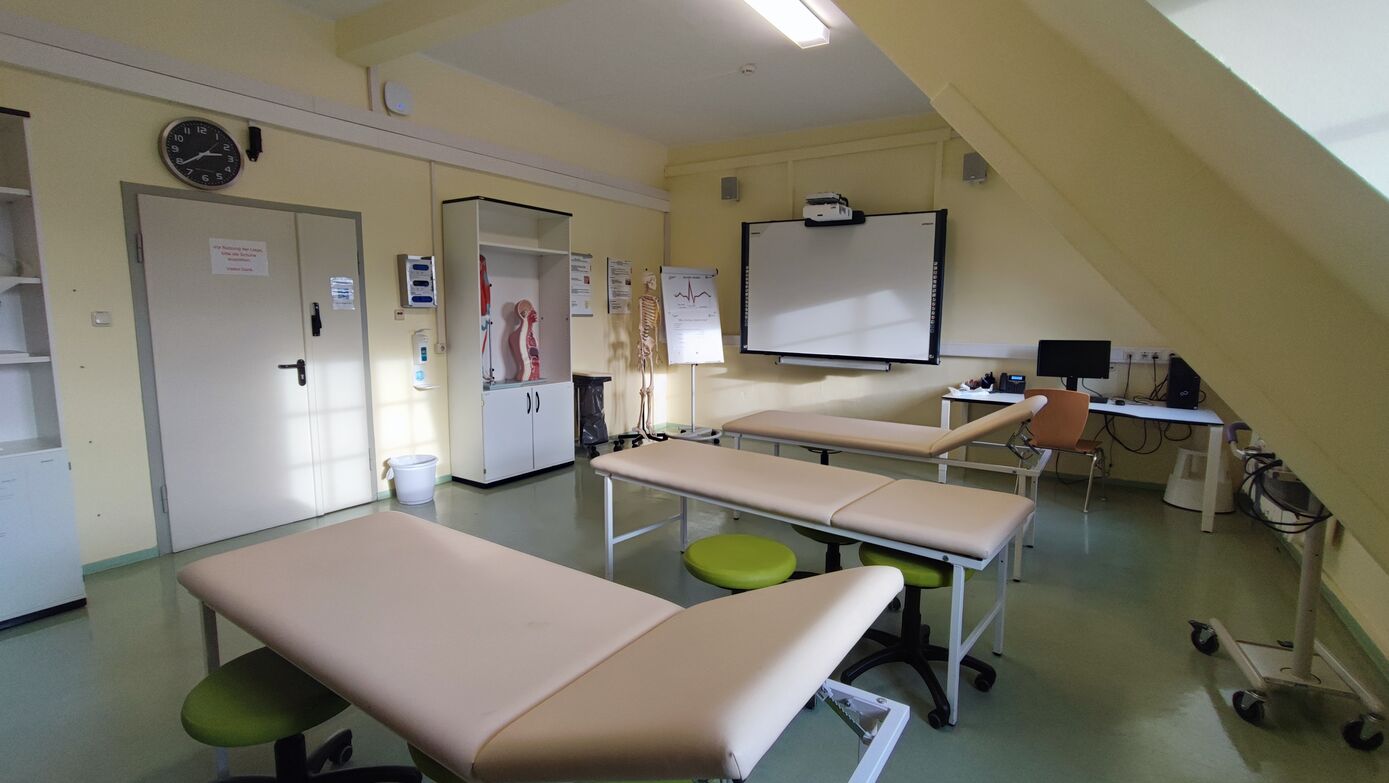 Funktionsraum 3221.03.339 (Klinische Untersuchung, EKG etc. // Größe: 41qm)